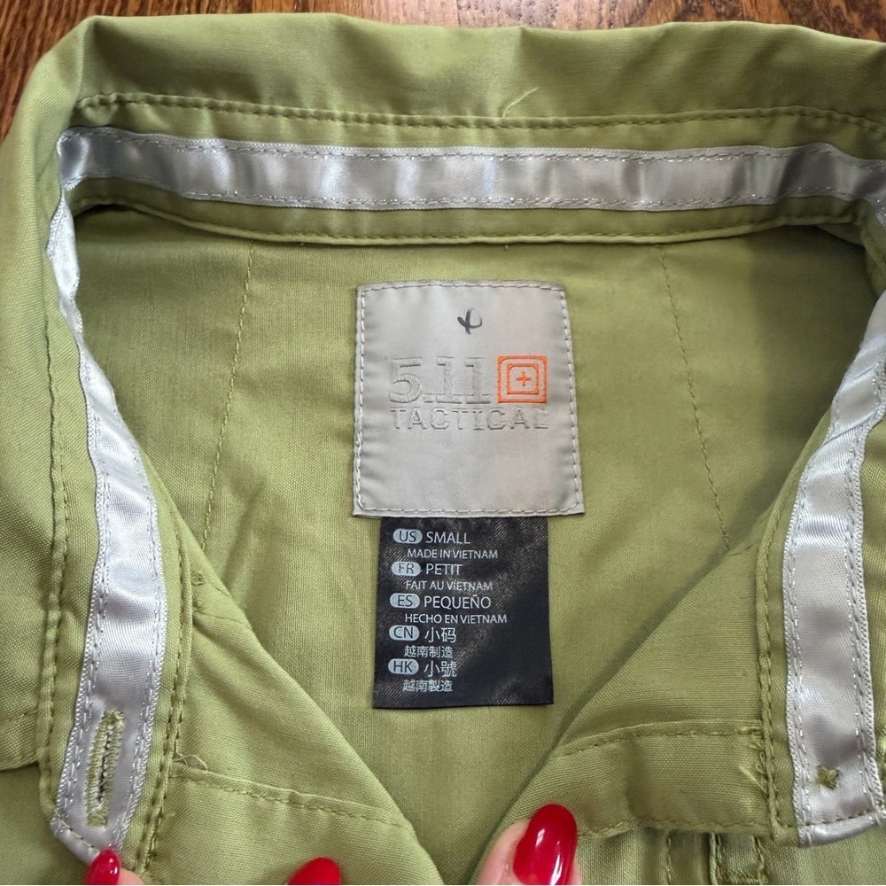 5.11 Tactical Moss Green Long Sleeved Button Down Size Small - Picture 3 of 11